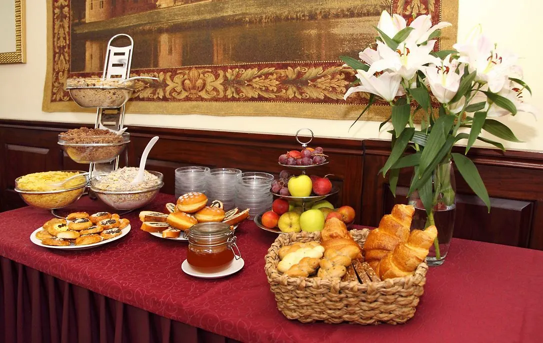 King Charles Boutique Residence Prague 4*,